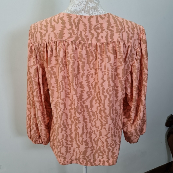 Elizabeth and James Anthropologie Blouse Peachy Pink Tan Leopard Puffy Sleeve XS - Picture 9 of 14